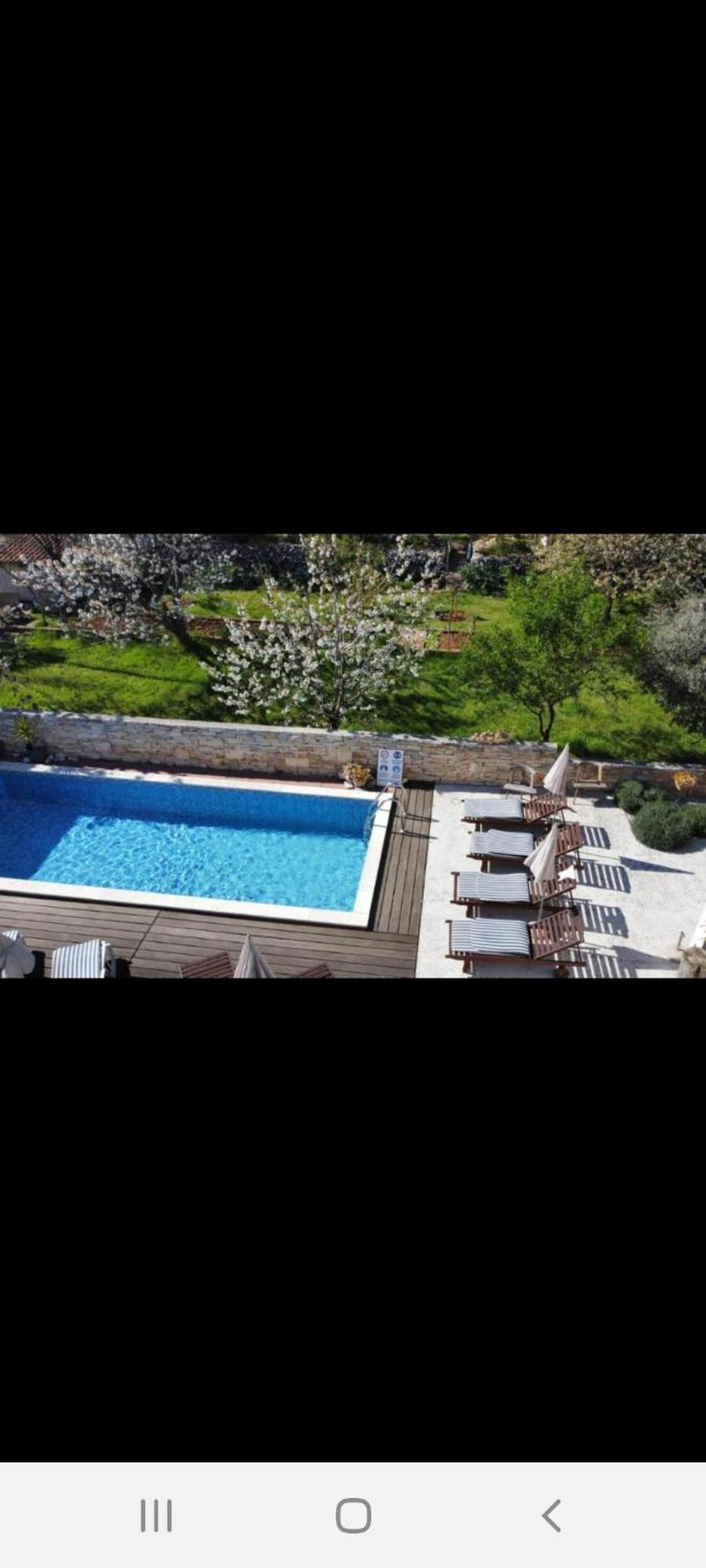 Apartman Luce With Shared Pool Zadar Exteriér fotografie