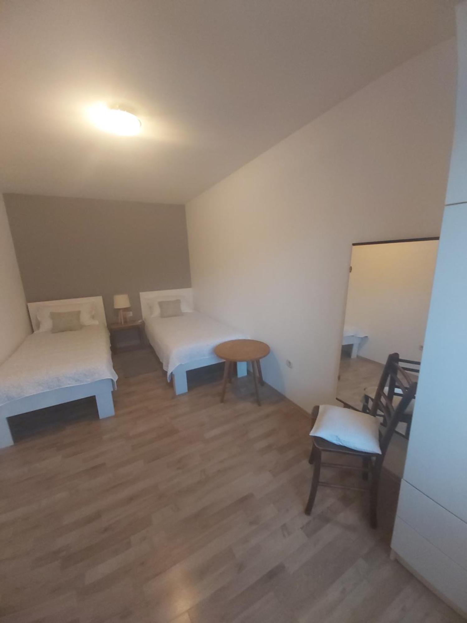 Apartman Luce With Shared Pool Zadar Exteriér fotografie
