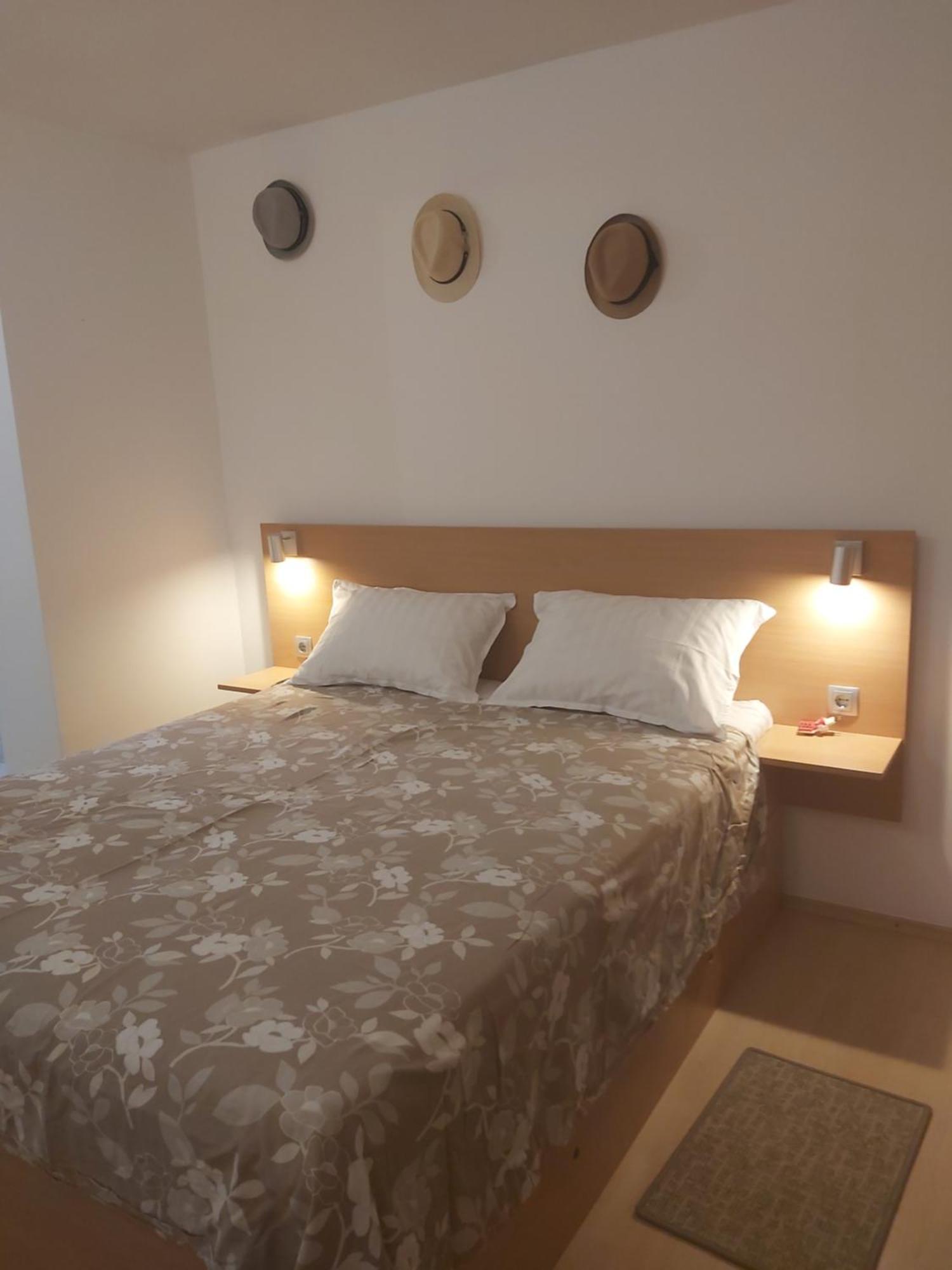 Apartman Luce With Shared Pool Zadar Exteriér fotografie