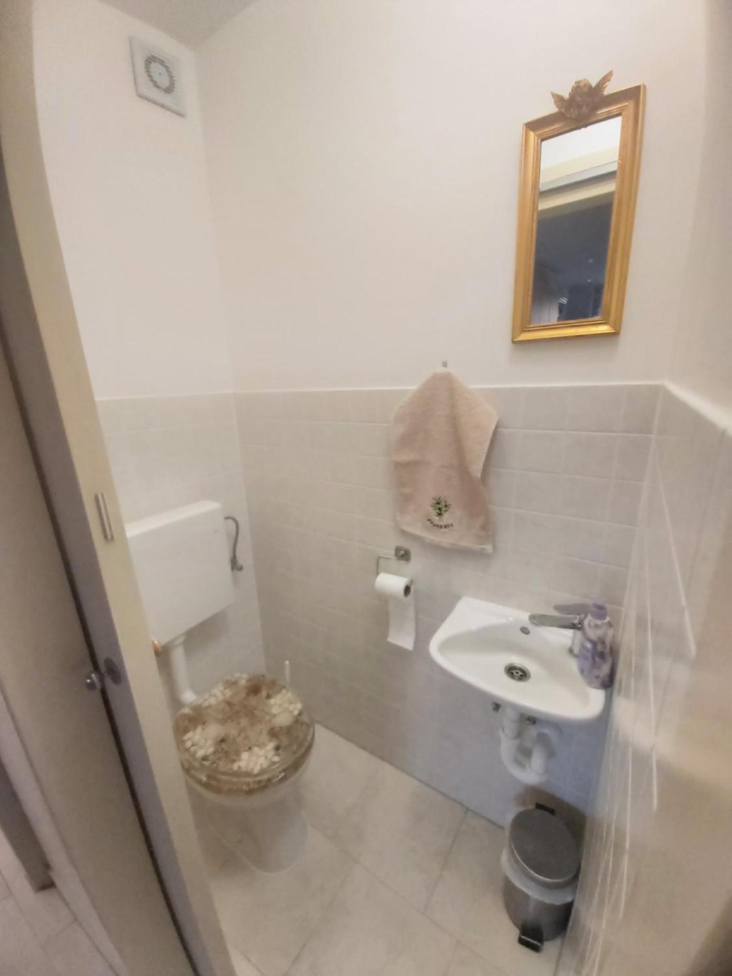 Apartman Luce With Shared Pool Zadar Exteriér fotografie